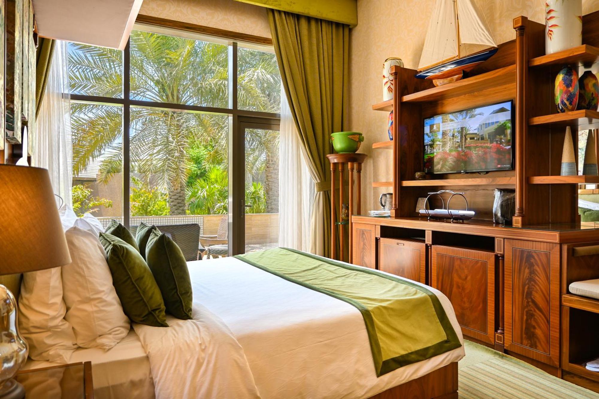 Palavra Resort Manama Dış mekan fotoğraf A bedroom at the resort