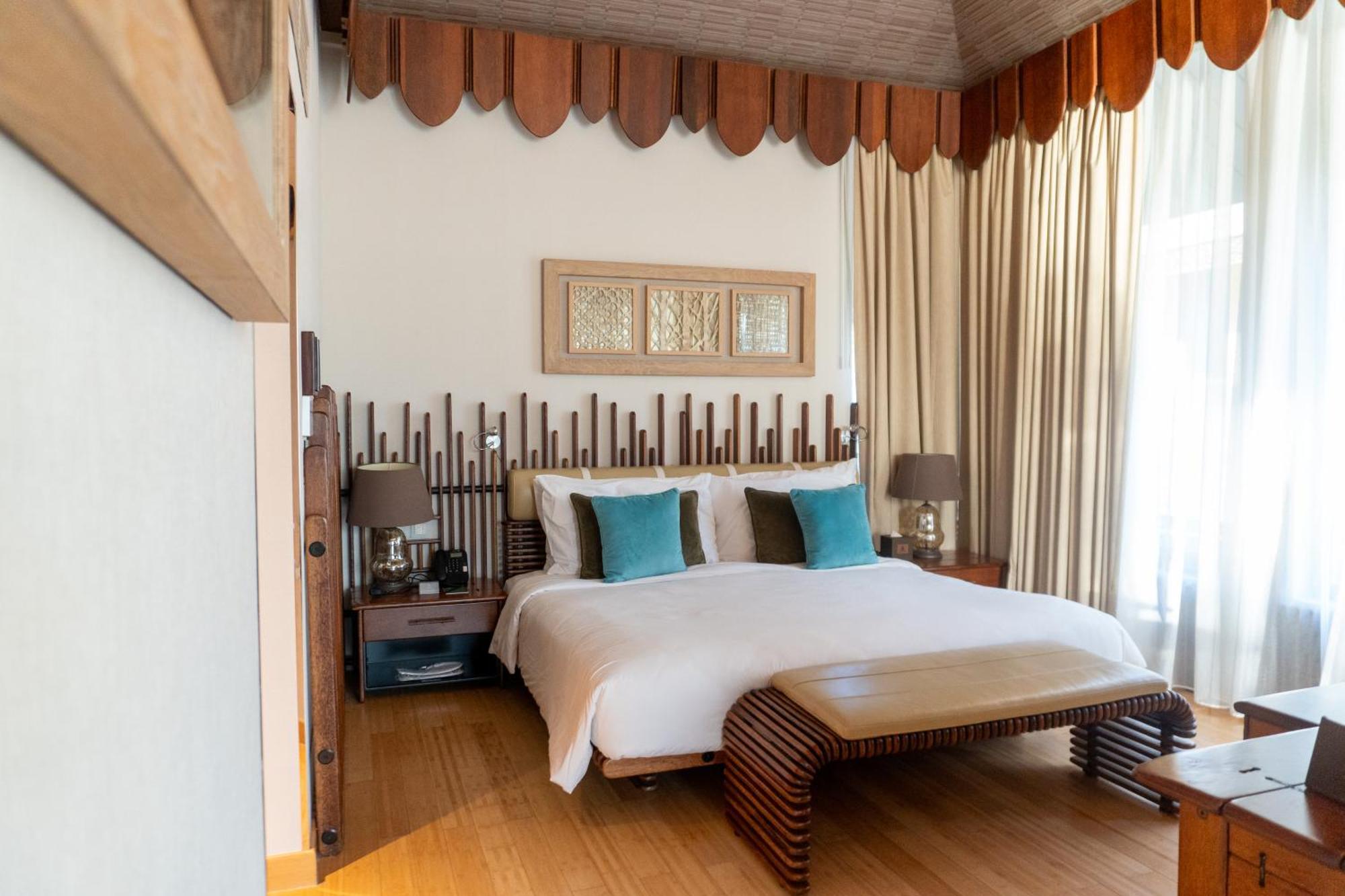 Palavra Resort Manama Dış mekan fotoğraf A bedroom at the hotel