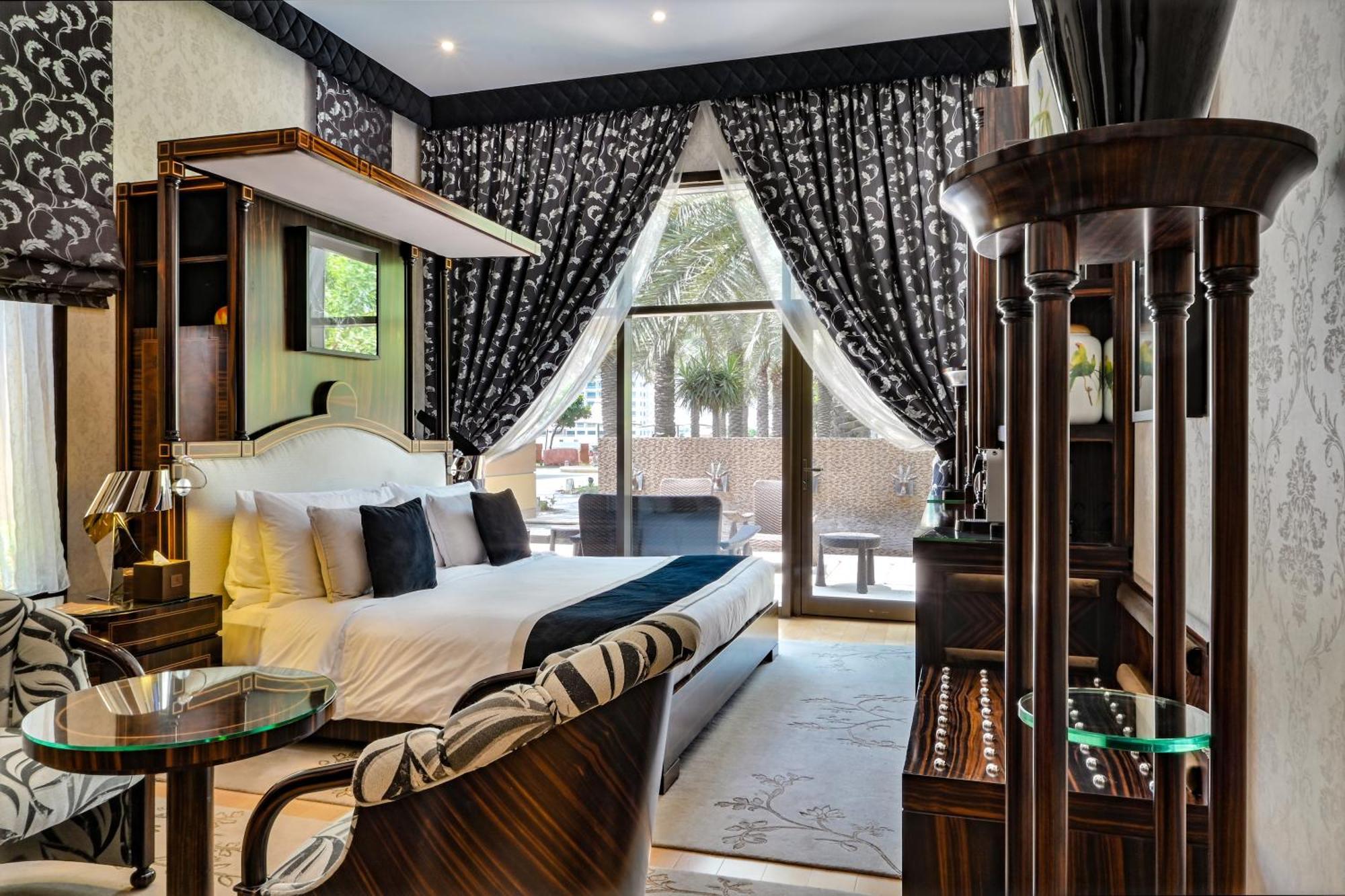 Palavra Resort Manama Dış mekan fotoğraf A bedroom at the hotel